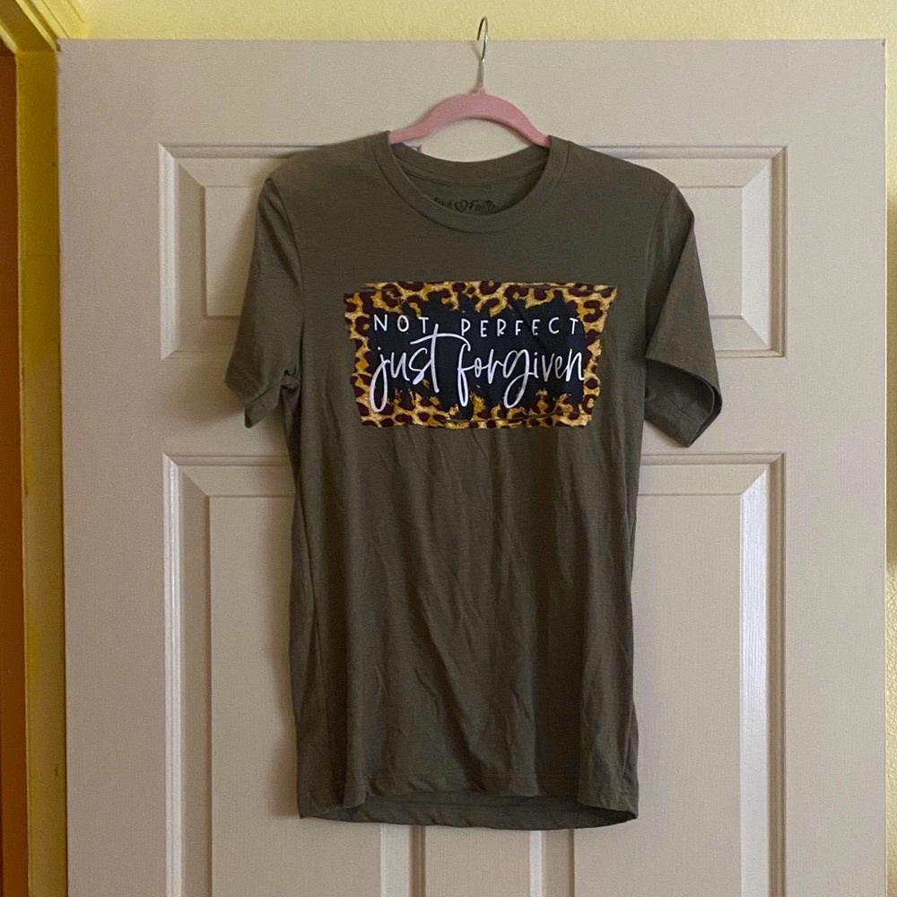NWOT Love in Faith Leopard Print Olive Tee - Just Forgiven, Size S